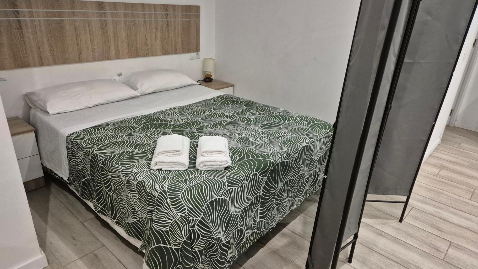 Malaga Velarde Center 3 Apartment Luaran gambar